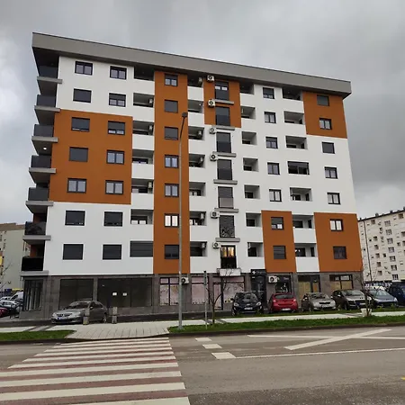 דירה Apartman Bulevar1 Sa Garazom *