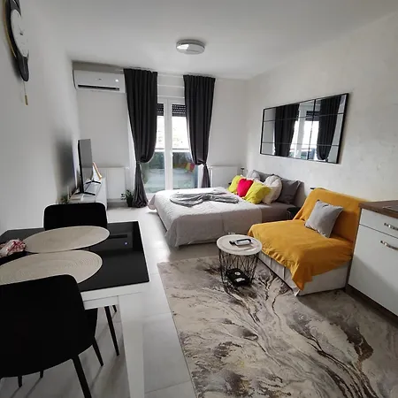 Apartman Bulevar1 Sa Garazom דירה דובוי